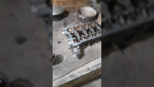 замена направляющих втулок на авео 1.4