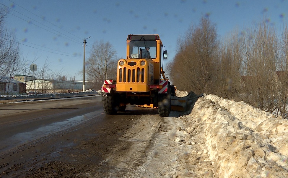 В Добринском районе уборкой снега занимается муниципальная служба