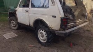 Нива на тракторных колёсах