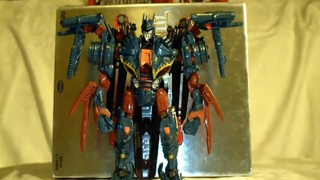 Protoman Reviews: Transformers ROTF Infiltration Soundwave from the NEST Battle Two Pack смотреть онлайн