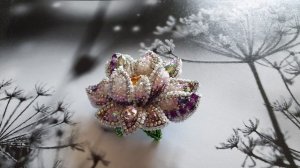Брошь цветок водяная лилия из бисера