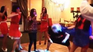 Лучшие приколы 2015. Танцоры. Пьяные танцы