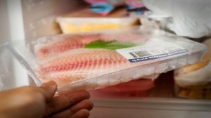 Правильно разморозить рыбу