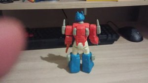 Оптимус Прайм первого поколения из пластилина