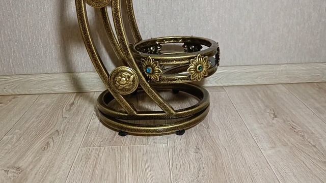 Подставка для цветов. Холодная ковка. смотреть онлайн