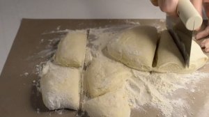 Самые быстрые чесночные булочки. Постные пампушки к борщу из дрожжевого теста