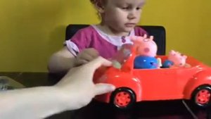 Свинка Пеппа и ее семья на машине игрушка Свинка Пеппа новая серия 2016 Peppa Pig toy
