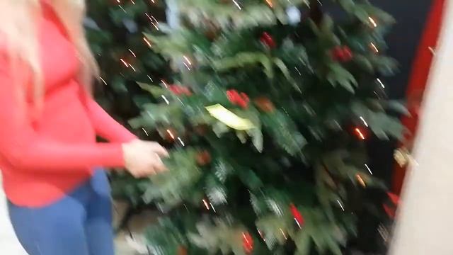 НОВОГОДНИЙ БИЗНЕС. Оформляем витрину с искусственными ёлками! Делаем рекламу. ЧАСТЬ 2. смотреть онлайн