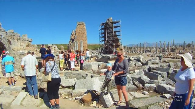 Каменный город Перге. Бани.