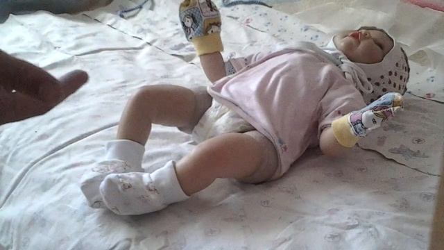 Как пеленают малышей в роддоме на выписку зимой