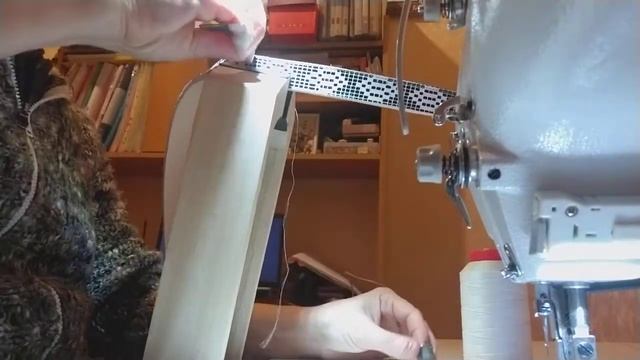 Прошиваю ремни. Рабочий процесс смотреть онлайн