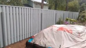 Установка забора из евроштакетника (шахматка) в Новогорске