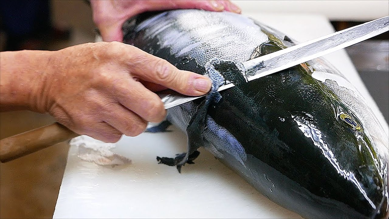 Японская еда - Желтохвост сашими тушеная рыба Япония морепродукты.