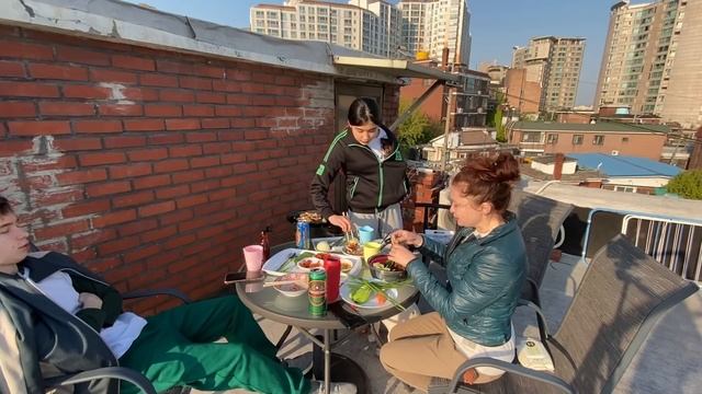 Семейные посиделки/Что думает Алекс об армии/ХёнБи-сладкоежка/KOREA VLOG