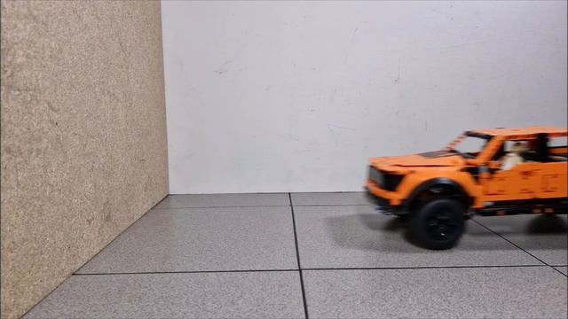 ЛЕГО МАШИНКИ...СТОЛКНОВЕНИЕ Форд Раптор СО СКОРОСТЬЮ 80 КМ/ч смотреть онлайн