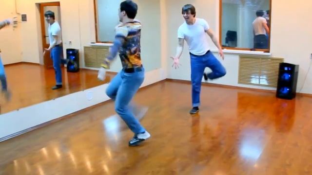 Француза научили танцевать Лезгинку смотреть онлайн