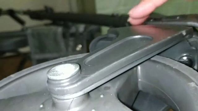 Как снять и одеть колеса на коляске Chicco Lite Way, сборка/разборка/стирка/техобслуживание смотреть онлайн