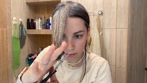 Стрижка самой себе на длинные волосы