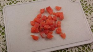 Салат со слабосоленым лососем и авокадо