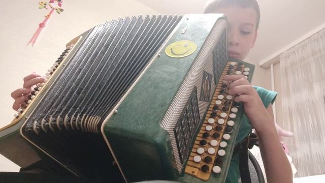 баян,маленькая полька смотреть онлайн