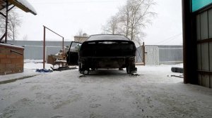 Снял пластиковые пороги на Ваз 2113 а там Жесть))). Разбираю для покраски.