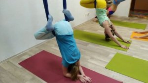 Йога в гамаках. Перевороты и растяжка на групповом занятии. Фрагменты занятия от 15.12.2019г.