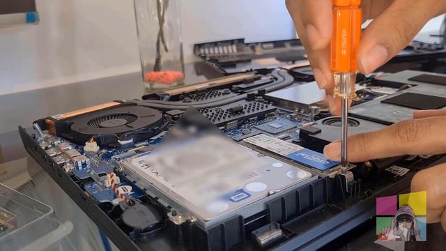 Instalar SSD NVMe M.2 e instalar Windows 10 | Lenovo Y720 смотреть онлайн