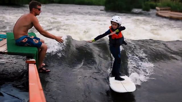 Детский серфкемп на речной волне 2022! смотреть онлайн