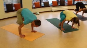 Мастер-класс yoga23 (2.03.14) Йога-клуб "Юнити"