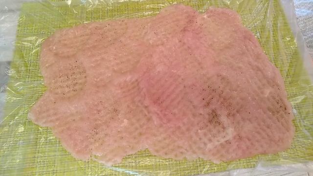 Рулет из куриной грудки! / Прекрасная замена колбасе! смотреть онлайн