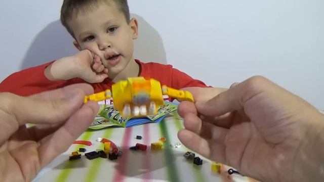 Распаковка ЛЕГО сюрпризов смотреть онлайн