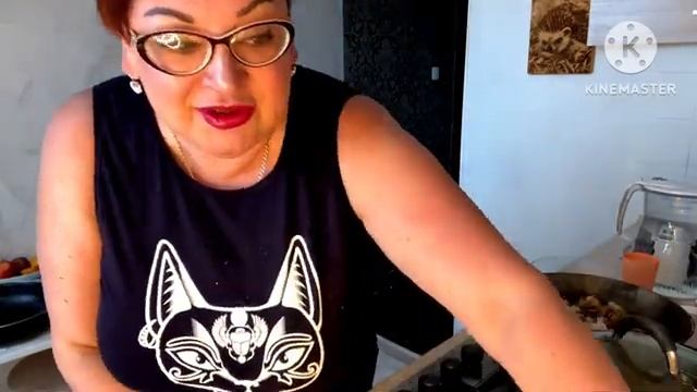 ГОТОВИМ ВМЕСТЕМАКАРОШКИ С МОРЕПРОДУКТАМИ.mp4