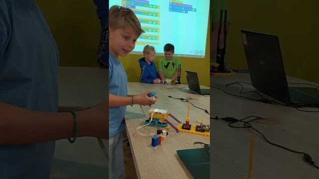 Робототехника средняя группа 25 ноября 2023 видео 3 смотреть онлайн