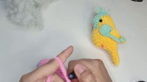 МК попугайчик крючком из плюшевой пряжи