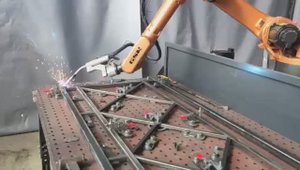 Промышленный сварочный робот GSK. Сварка дорожных ограждений.