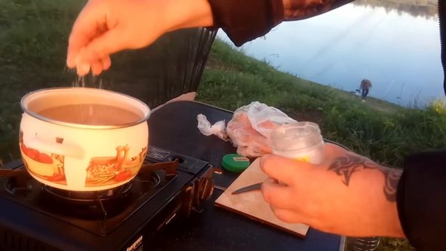 Рыбалка на донки на новом месте,лещ на пенопласт,ночная чехонь,ночной костёр,утренний завтрак,