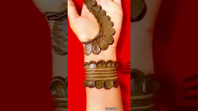 Easy and Beautiful mahendi #mehandidesign #bridelmehandi #मेहंदी @morshikha смотреть онлайн