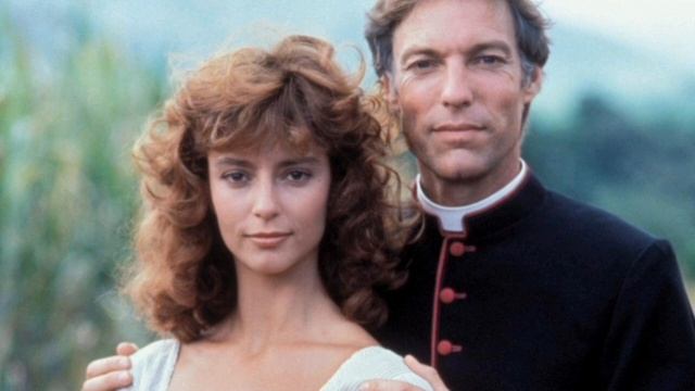 Поющие в терновнике. Краткое содержание романа. Колин Мак-Калоу смотреть онлайн