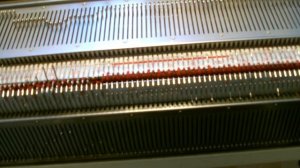 Резинка на двухфонтурной машине для начинающих