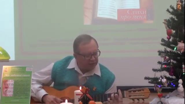Евгений Останин исполняет песню на стихи Марины Цветаевой «Ты, чьи сны ещё непробудны…»