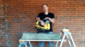 Аккумуляторный монтажный пистолет по бетону  DeWALT DCN 890