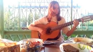 Девушка офигенно спела под гитару!