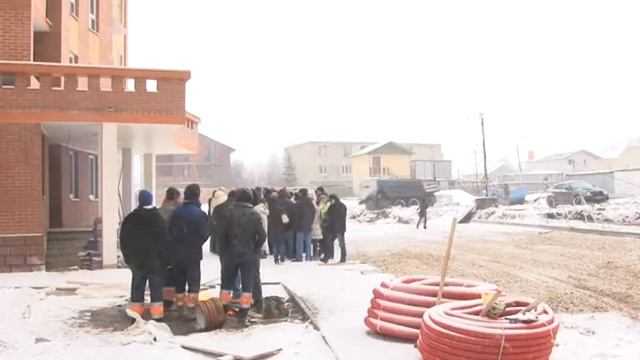 Обманутые дольщики просят помощи у региональных властей смотреть онлайн