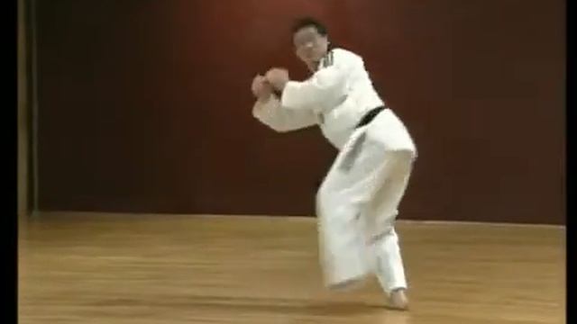 Пумсе Выше черного пояса - Пьён Вон смотреть онлайн