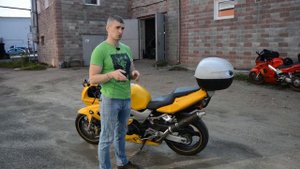 Обзор на Honda VTR 1000 F не простой желтопузик.
