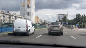 КАК ЕЗДИТЬ ПО ГОРОДУ. ШАШКИ, СКОРОСТЬ, МАНЕВРЫ. Это должен знать каждый водитель.