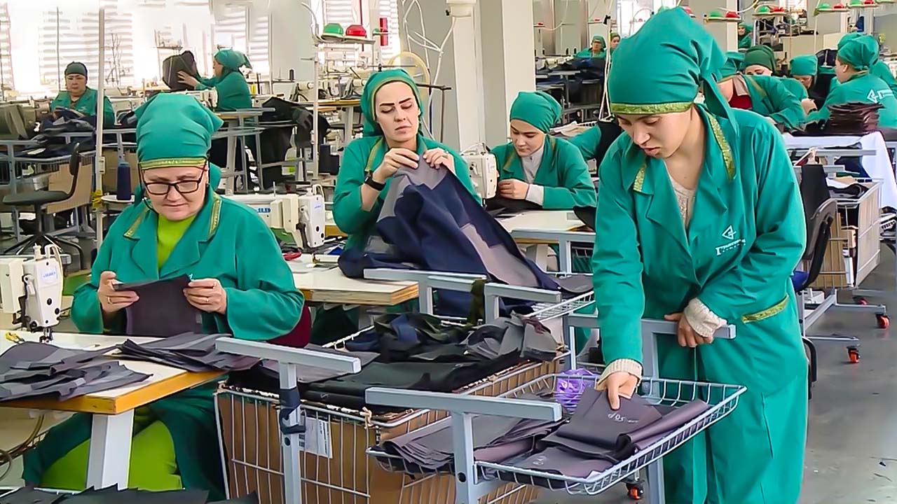 Национальный бренд Таджикистана: как в стране шьют модную одежду из натуральных тканей?