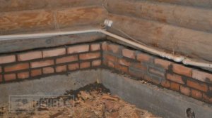 Замена нижнего венца на кирпичную кладку в доме из бревна в д. Ротково