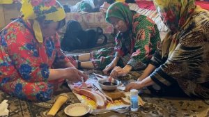 Строганина с кровью по домашнему из щуки. Ханты жизнь на стойбище