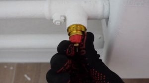 Установка термоголовки Данфосс на радиатор отопления своими руками